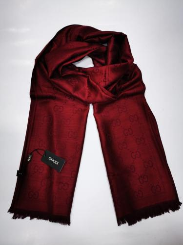 وشاح غوتشي أنيق