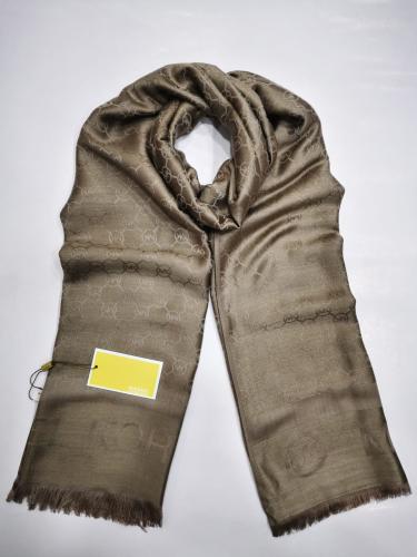 وشاح مايكل كورس