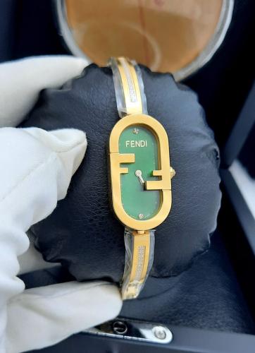 ساعة فندي نسائية درجة أولى