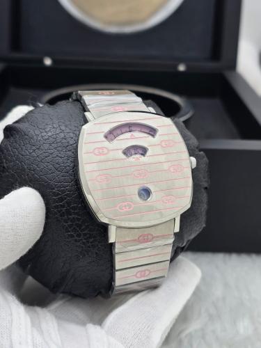 ساعات نسائية