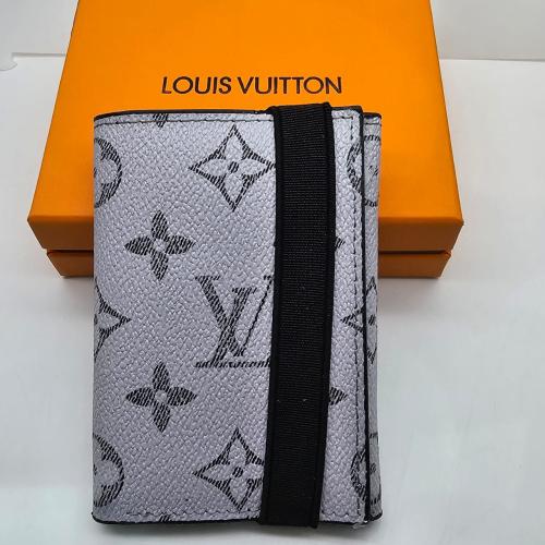 لويس فيتون بوك للجنسين