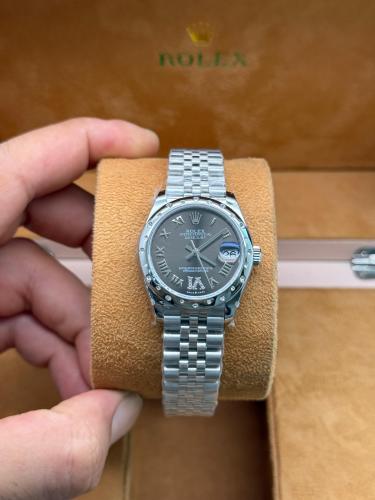 ساعات نسائية