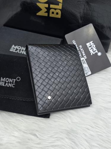 منتج جلدي مون بلان