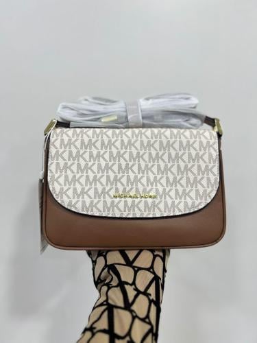 شنطة مايكل كورس