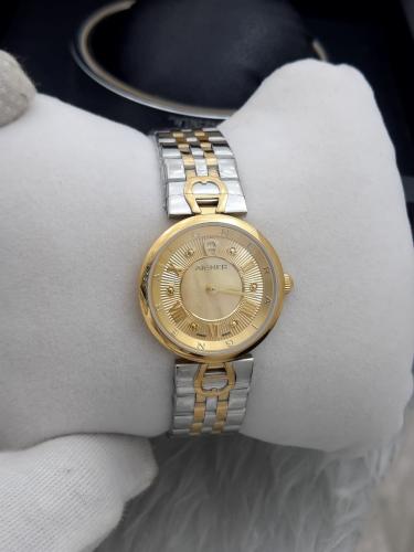 آغنر نسائية