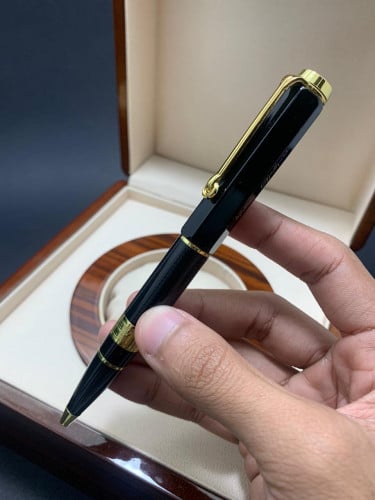 قلم مونت بلانك درجة أولى