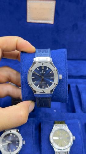 ساعة هوبلو نسائية كوبي سويس