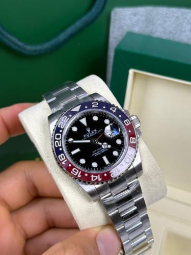 ساعة رولكس جي إم تي ماستر