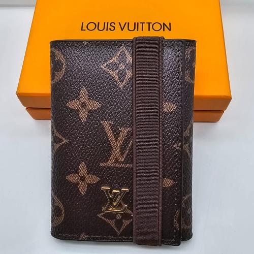 لويس فيتون بوك للجنسين