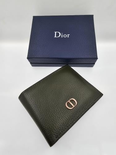 ديور بوك للجنسين