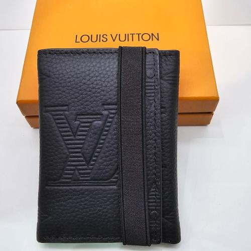 لويس فيتون بوك للجنسين