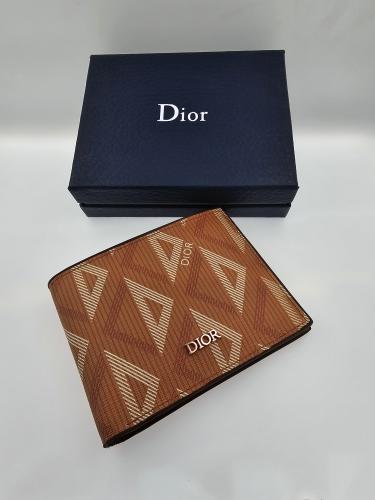 ديور بوك للجنسين