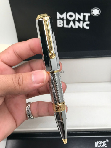 قلم مونت بلانك درجة أولى