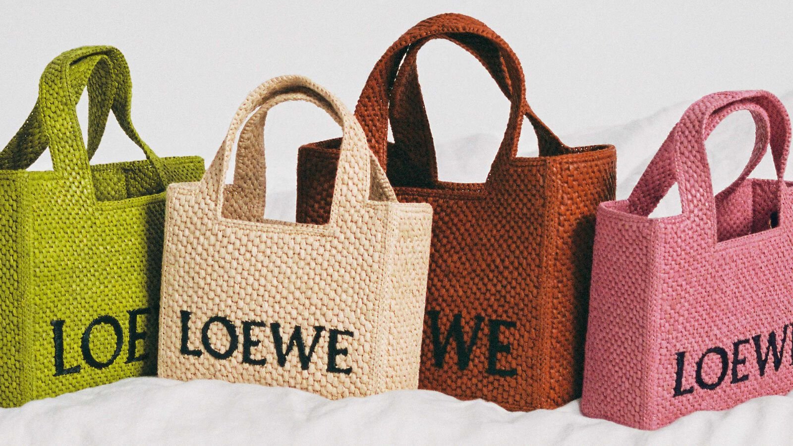 لويفي | Loewe