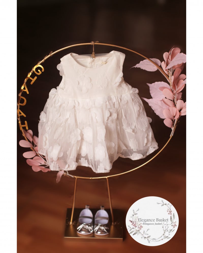 Βάση φορέματος - καλαίσθητη κομψότητα | Δώρα γέννησης