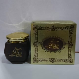 بخور بيت العز من خشب العود الطبيعي ومزيج من عطر العود والمخلطات الشرقية الفاخرة