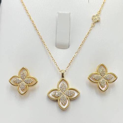 عرض مميز (عقد+حلق تصميم الماس) فضه عيار925 silver...