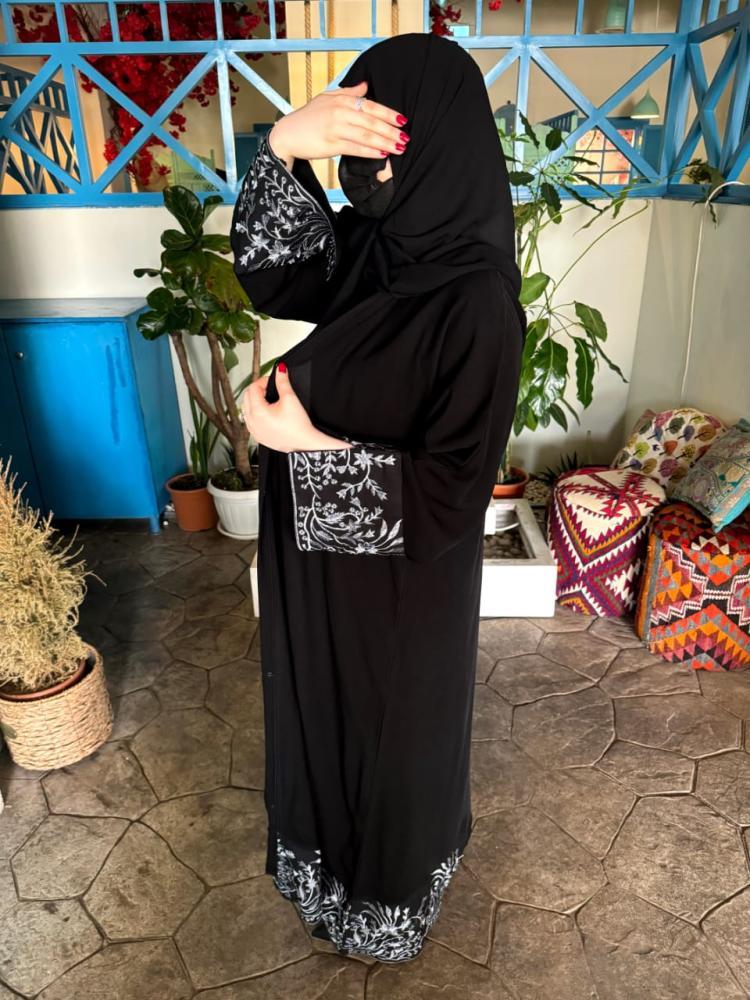 عباية لميس