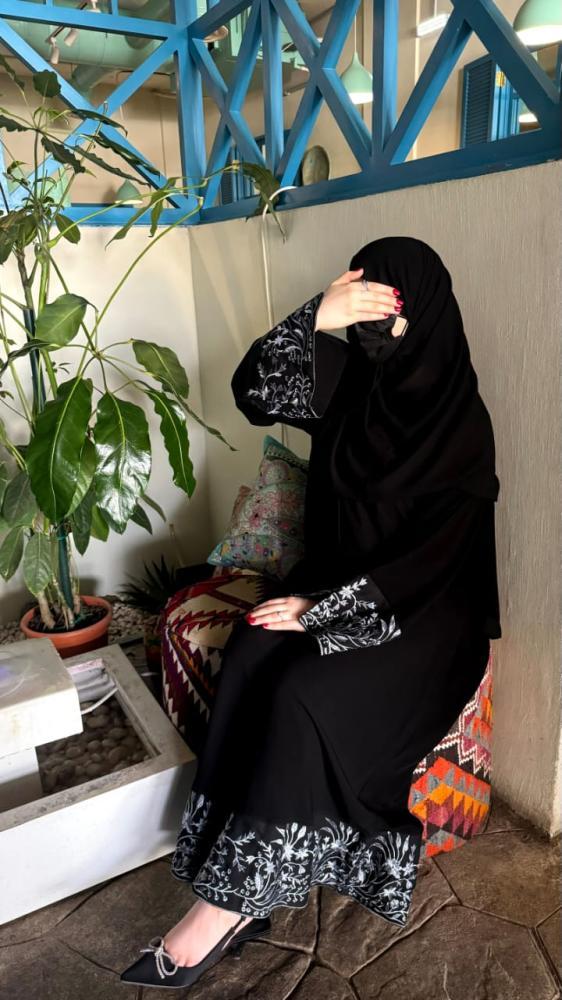 عباية لميس