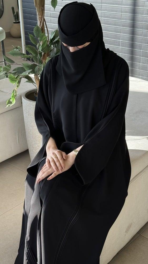 عباية رولا