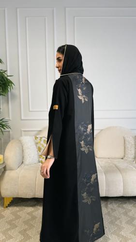 عباية بليزر بتفتة جاكار في الظهر