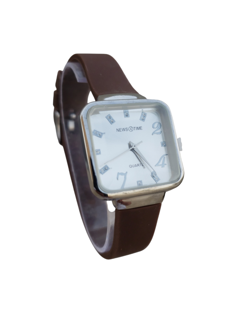 ساعة يد ولادي نيوز تايم مربع عقارب
