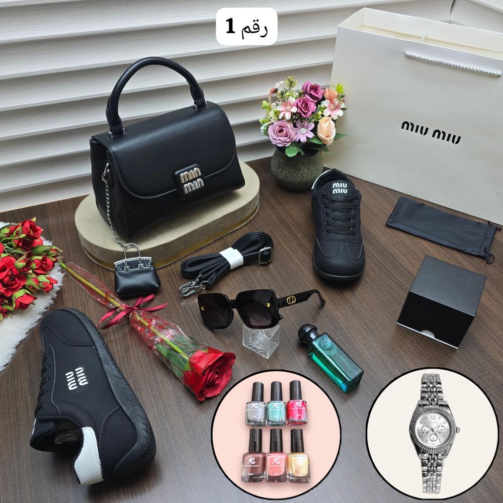 طقم نسائي ماركة ميو ميو مع هديه