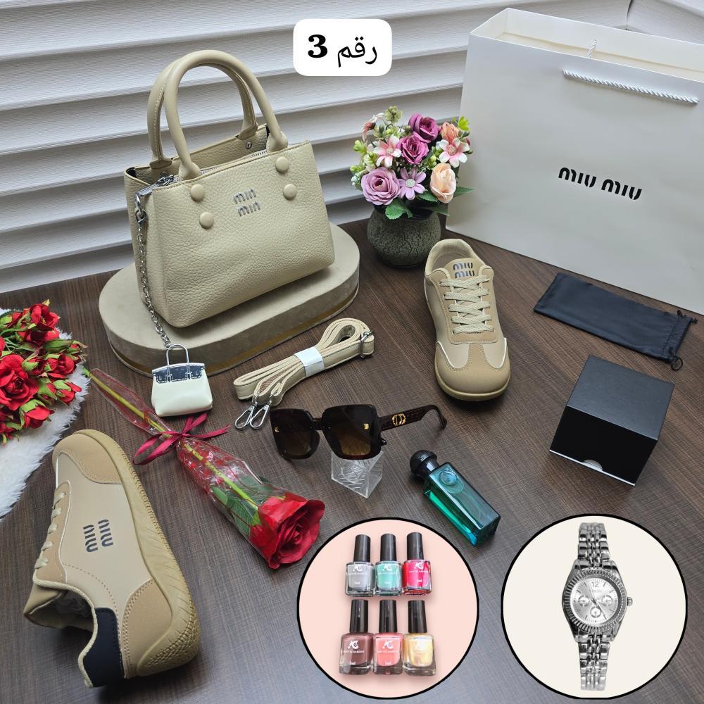 طقم نسائي ماركة ميو ميو مع هديه