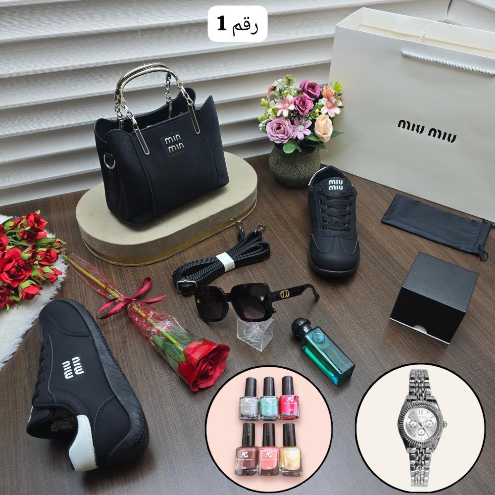 طقم نسائي ماركة ميو ميو مع هديه