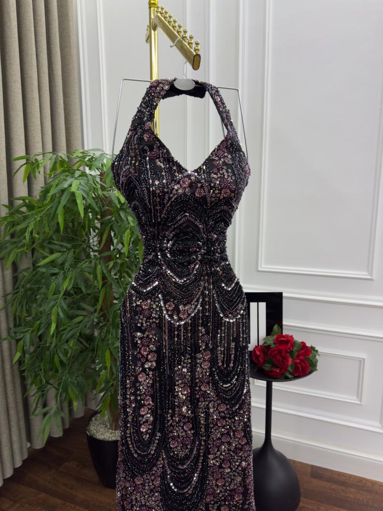 فستان اسود مميز