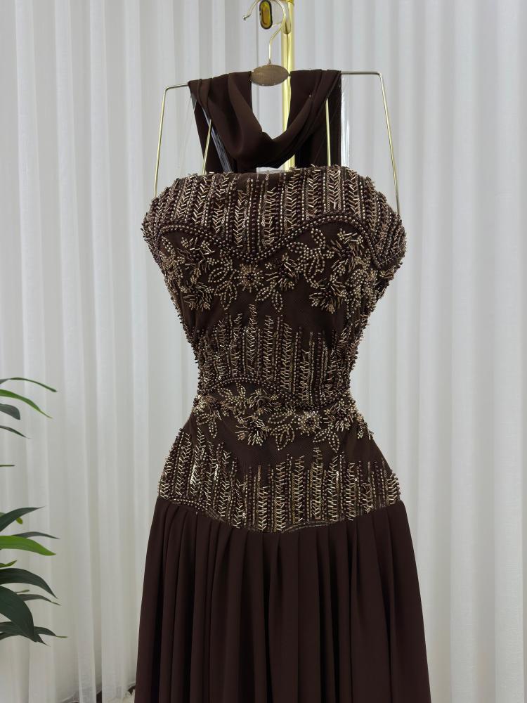 فستان بني تطريز