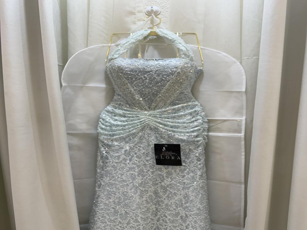 فستان سماوي ملكي