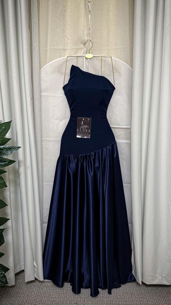 فستان باربي كحلي على تفته كلوش