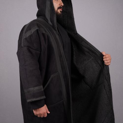 فروة رجالي بقوع لون أسود
