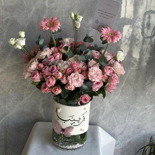 فازة ورد فاخرة ب الإسم