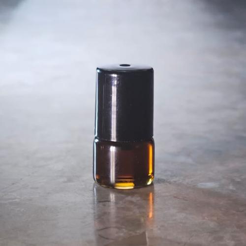 عدد 12 حبة دهن عود عطرة 2 مل