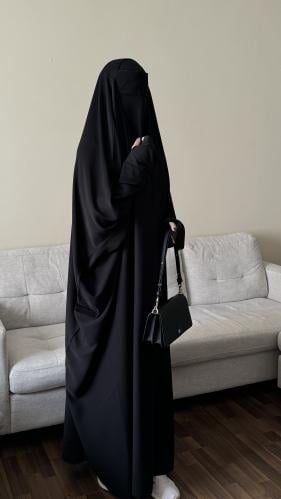 عباية راس بمعصم ساتر لليدين