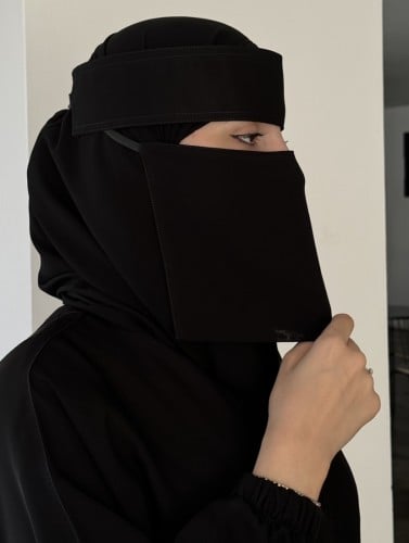 نقاب قصير مشبك