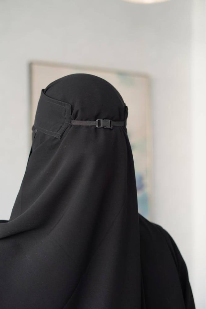 طرحة بندانه+ نقاب مشبك وسط+ نقاب طويل