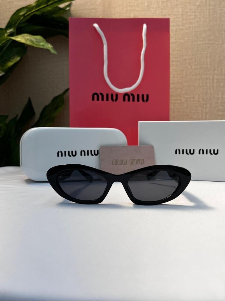 نظارة miu miu إطار أسود - عدسة أسود