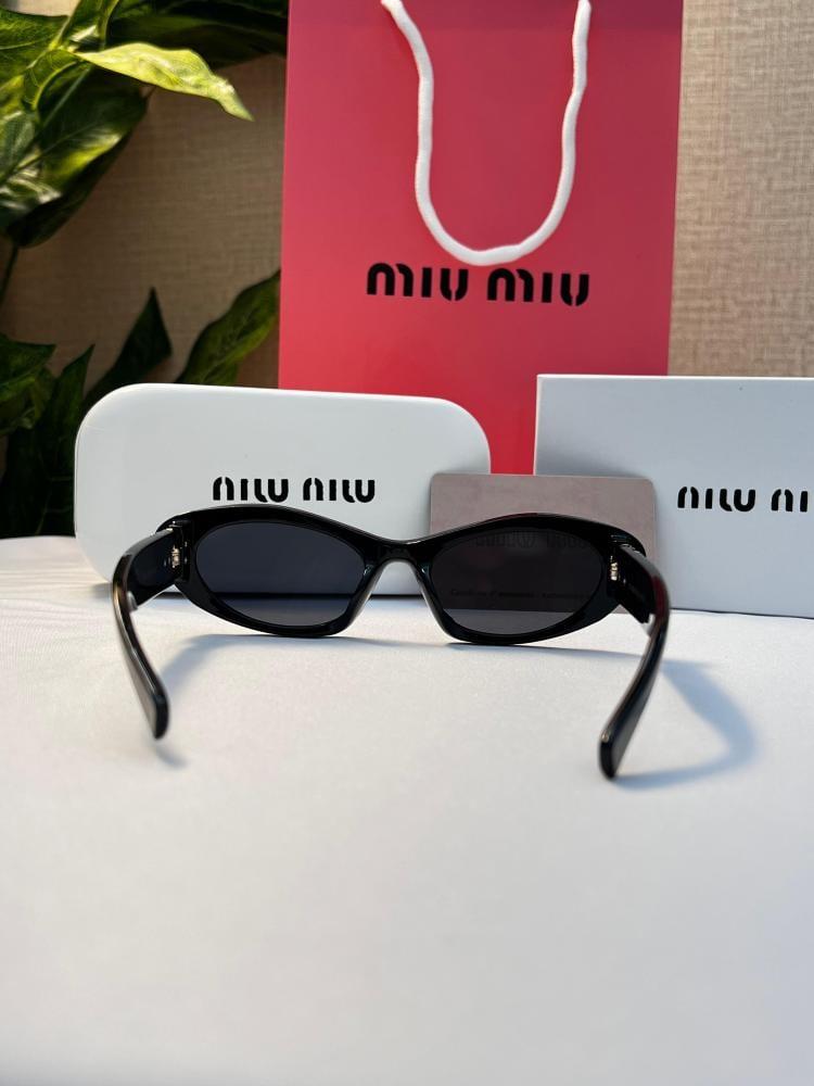 نظارة miu miu إطار أسود - عدسة أسود