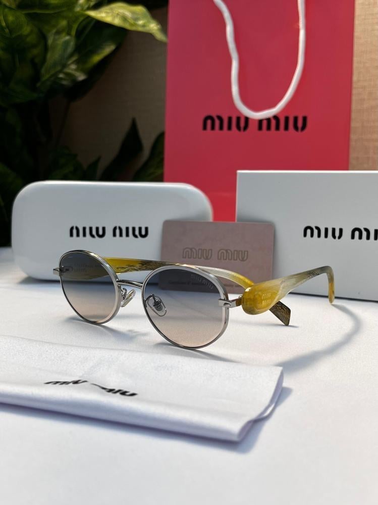 نظارة miu miu لونين