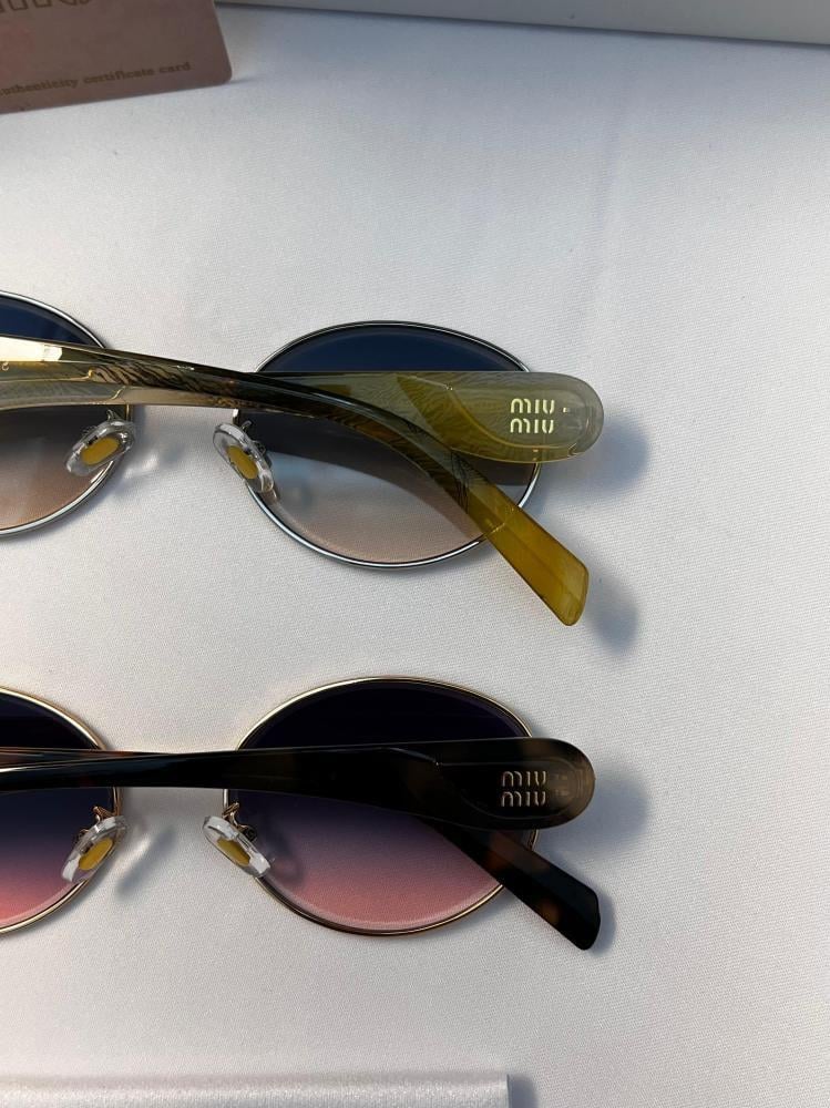 نظارة miu miu لونين