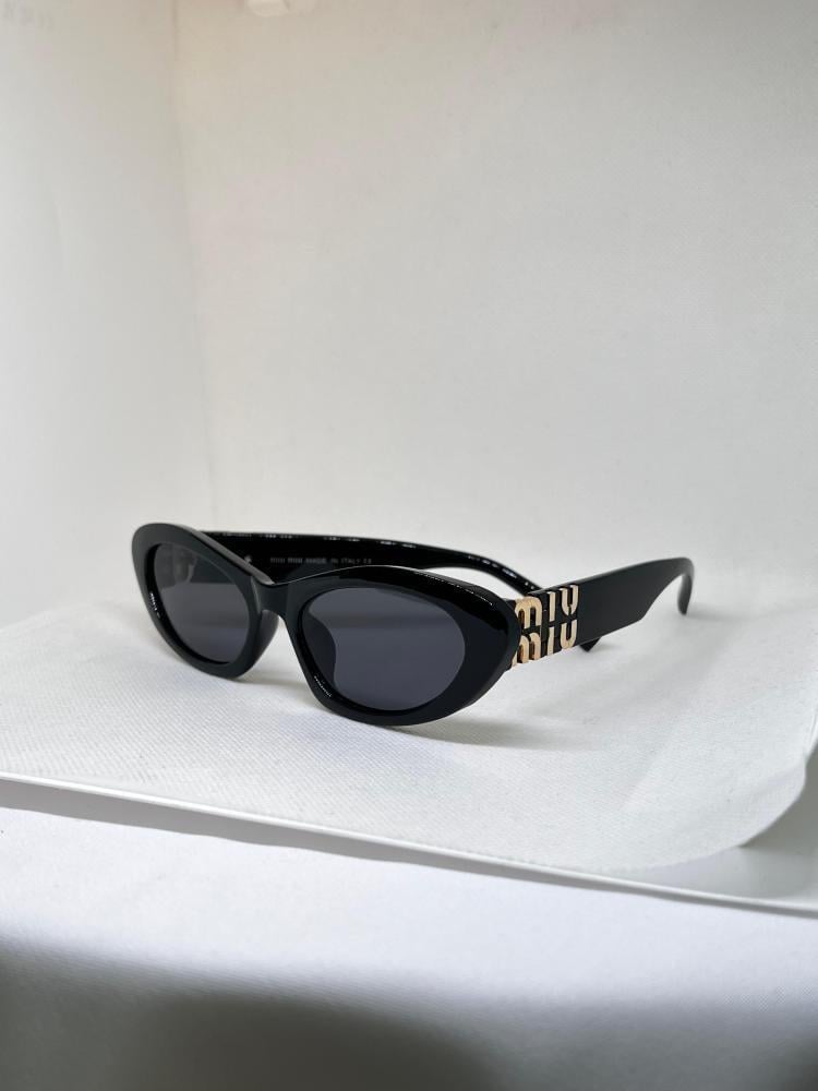 نظارة miu miu إطار أسود - عدسة أسود