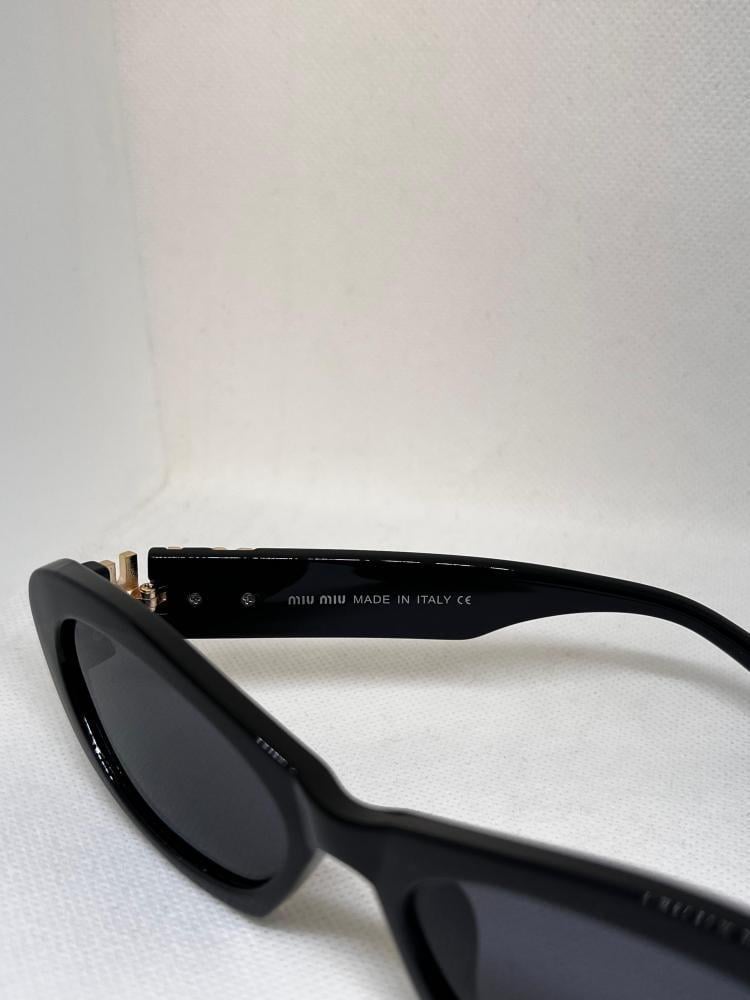 نظارة miu miu إطار أسود - عدسة أسود