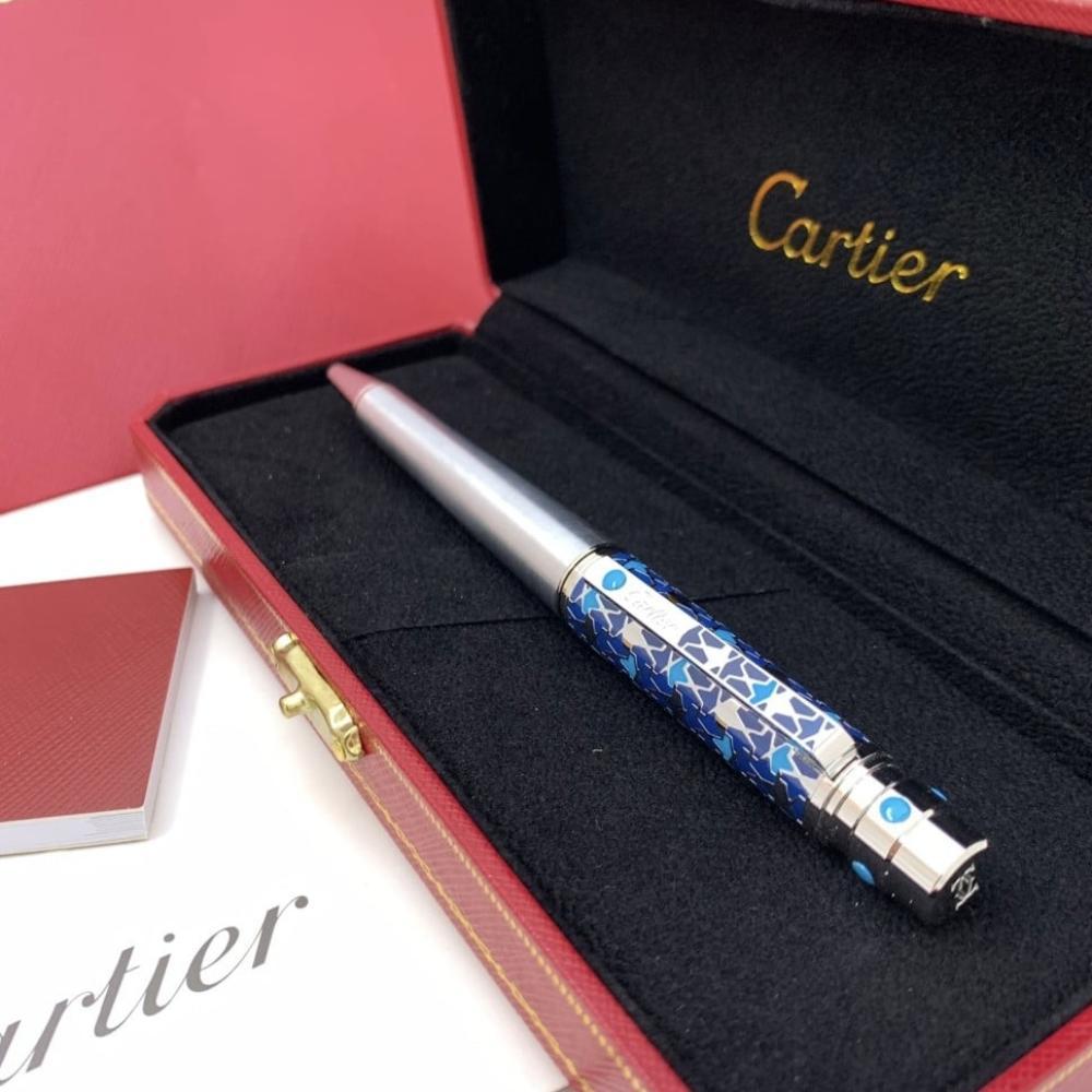 قلم حبر من مجموعة سانتوس دو كارتيه