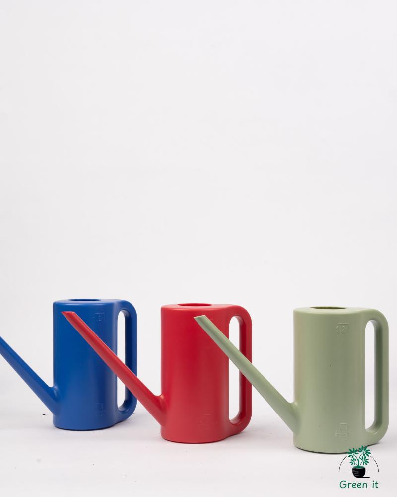 ابريق ري بلاستيكي ب فوهه طويله  1.2 L