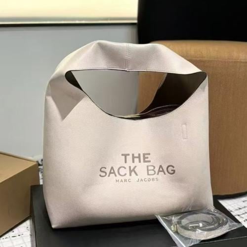 شنطة سكري MARC JACOBS