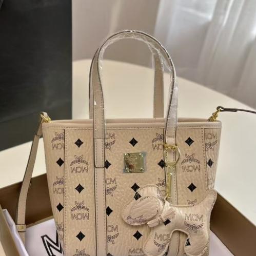 شنطة بيج MCM