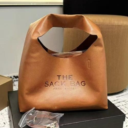 شنطة MARC JACOBS بني